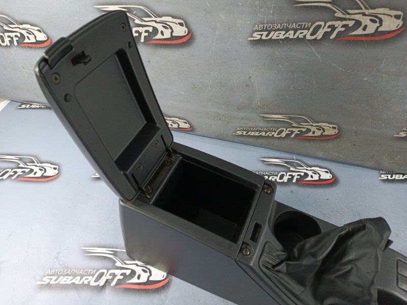 Подлокотник Impreza 2006 GG2 EJ152