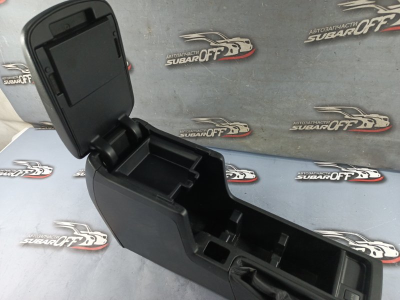 Подлокотник Subaru Forester SH5 EJ204 Подлокотник Subaru Forester SH5 EJ204