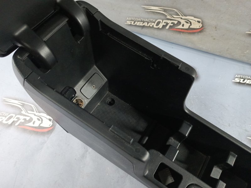 Подлокотник Forester 2008 SH5 EJ204 Подлокотник Forester 2008 SH5 EJ204