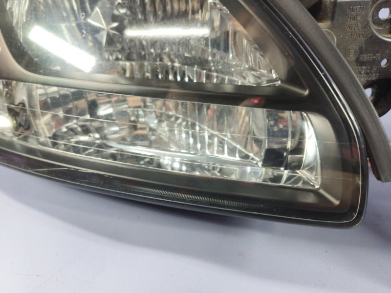 Фара передняя Legacy 2002 BH5 EJ202 Фара передняя Legacy 2002 BH5 EJ202