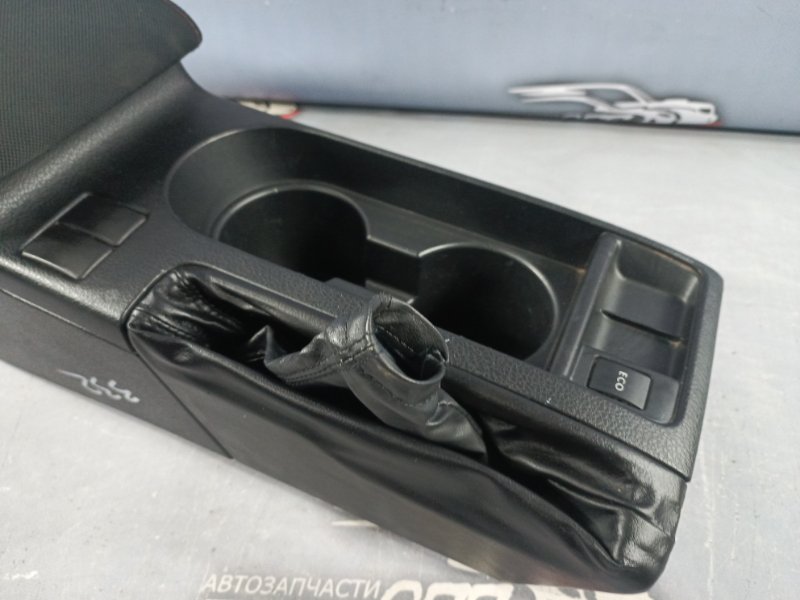 Подлокотник Impreza XV 2011 GH2 EL154 Подлокотник Impreza XV 2011 GH2 EL154