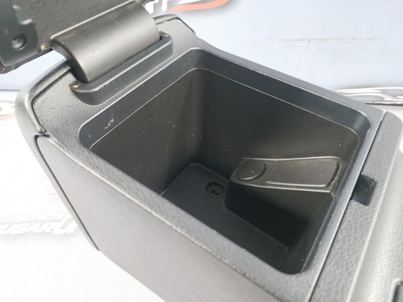 Подлокотник Impreza XV 2011 GH2 EL154 Подлокотник Impreza XV 2011 GH2 EL154