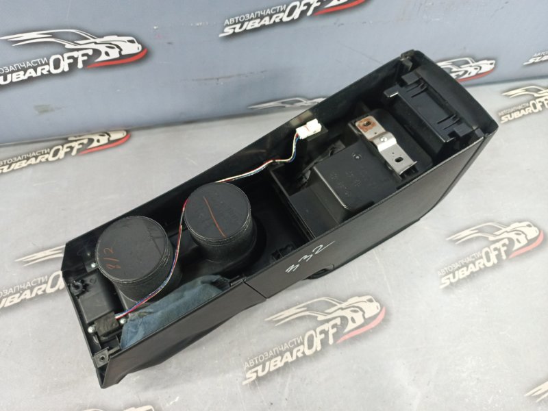 Подлокотник Impreza XV 2011 GH2 EL154 Подлокотник Impreza XV 2011 GH2 EL154