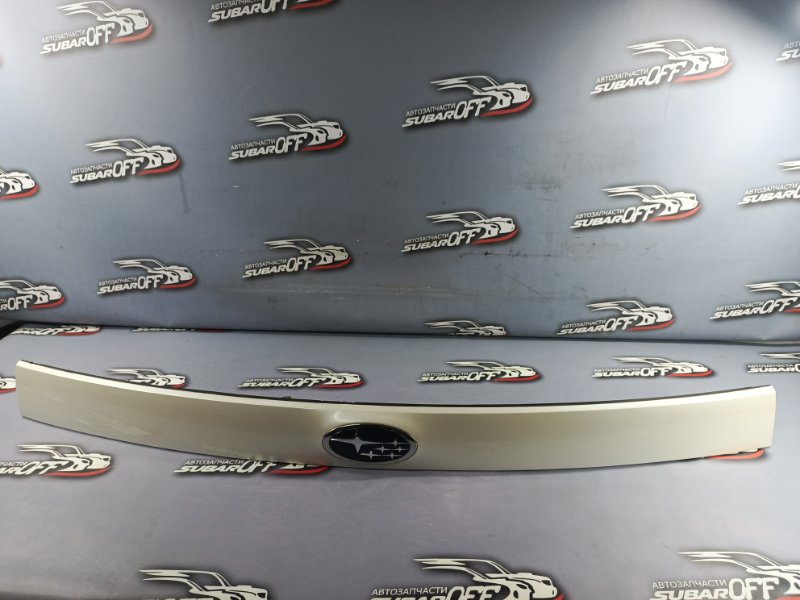 Накладка двери багажника Forester 2010 SH5 EJ204