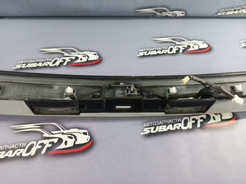 Накладка двери багажника Forester 2010 SH5 EJ204