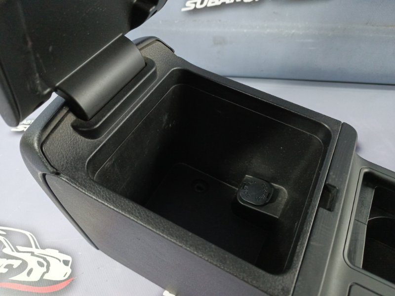 Подлокотник Legacy 2005 BL5 EJ20X