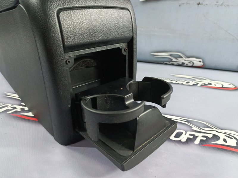Подлокотник Impreza 2011 GH3 EL154 Подлокотник Impreza 2011 GH3 EL154