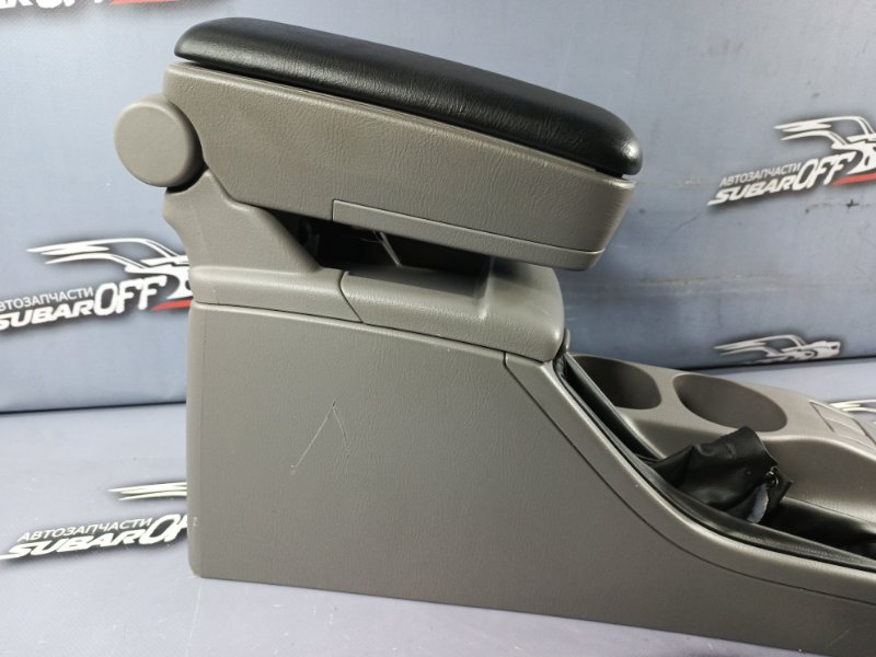 Подлокотник Forester 2005 SG5 EJ203 Подлокотник Forester 2005 SG5 EJ203