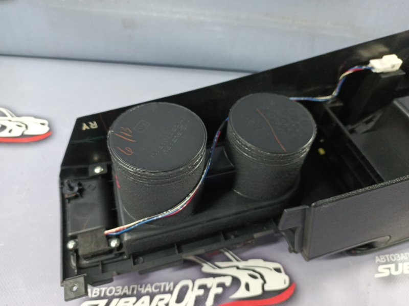 Подлокотник Impreza 2011 GH3 EL154 Подлокотник Impreza 2011 GH3 EL154