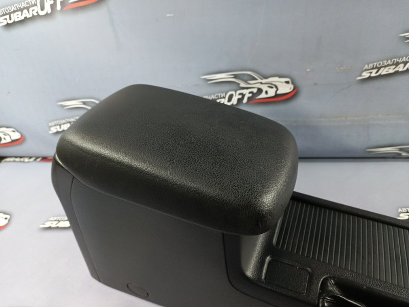 Подлокотник Subaru XV GP7 FB20A Подлокотник Subaru XV GP7 FB20A