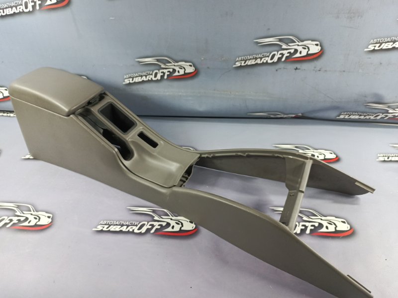 Запчасть подлокотник Subaru Forester 2001 SF5 EJ201 92060FC020ND контрактная Подлокотник Subaru Forester 2001 SF5 EJ201 92060FC020ND контрактная