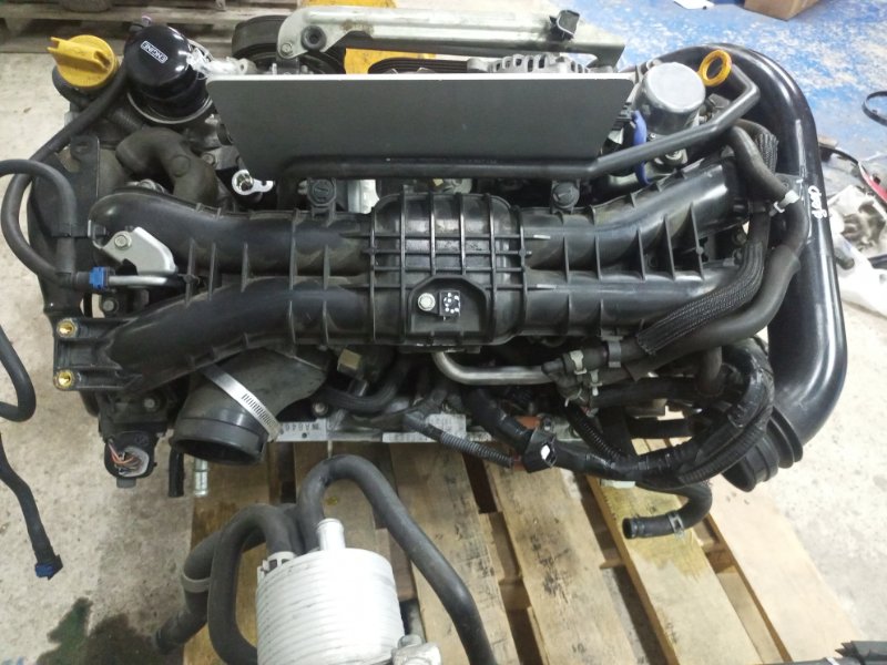 Двигатель Levorg 2015 VM4 FB16E Двигатель Levorg 2015 VM4 FB16E