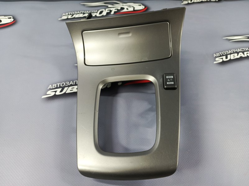 Консоль КПП Subaru Forester SG5 EJ203 Консоль КПП Subaru Forester SG5 EJ203