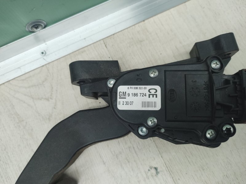 Педаль газа saab 9-3 2.0t Педаль газа saab 9-3 2.0t