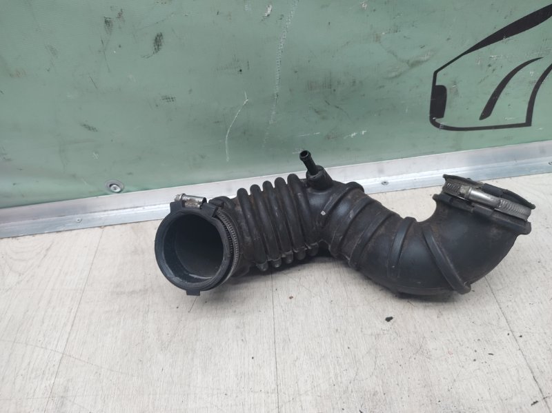 Патрубок воздушного фильтра mitsubishi colt z3 1.3