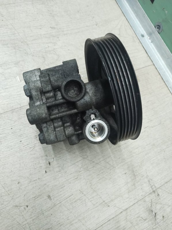 Насос гидроусилителя c-crosser 2008-2013