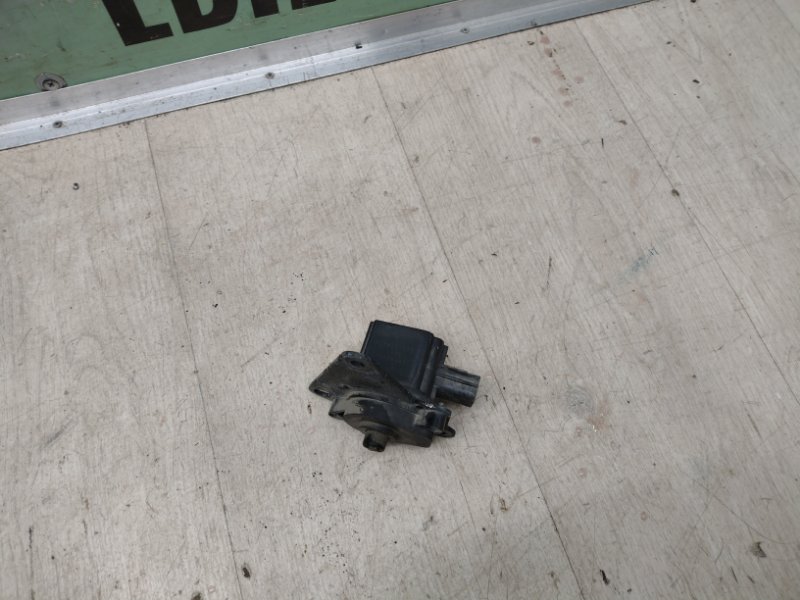 Датчик dodge caliber 2006-2011 1.8 04884549ad контрактная