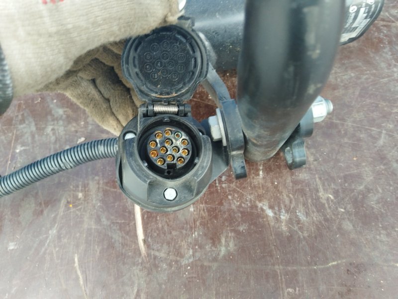 Фаркоп Free 2020-2024