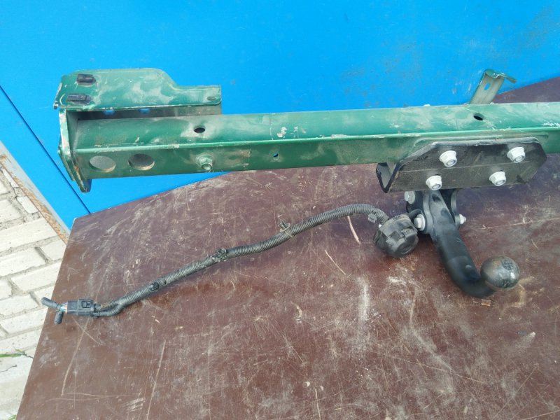 Фаркоп Free 2020-2024