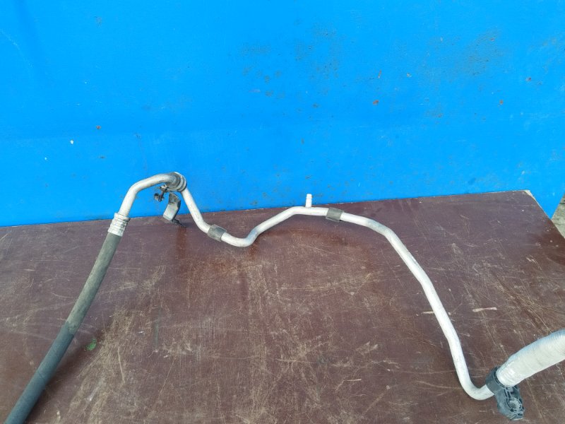 Трубка кондиционера a3 2003-2013 8P