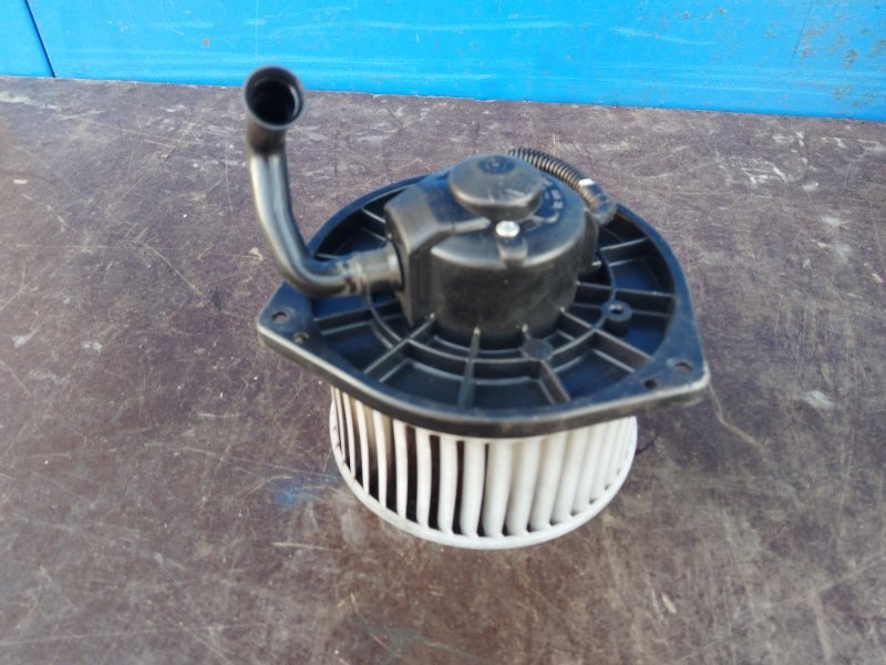 Моторчик отопителя mitsubishi outlander 2001-2008 CU MR568593 контрактная