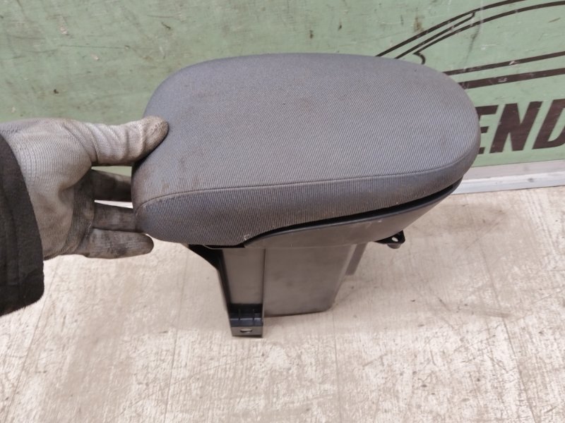 Подлокотник primera 2001-2008 P12