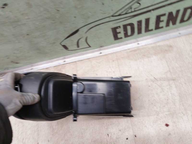 Подлокотник primera 2001-2008 P12