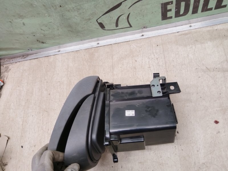 Подлокотник primera 2001-2008 P12