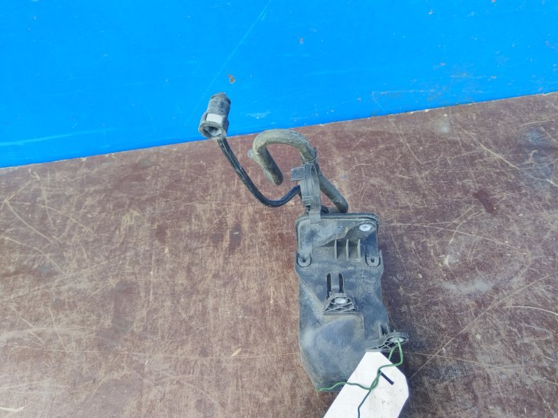 Абсорбер (фильтр угольный) touran 2003-2015 1