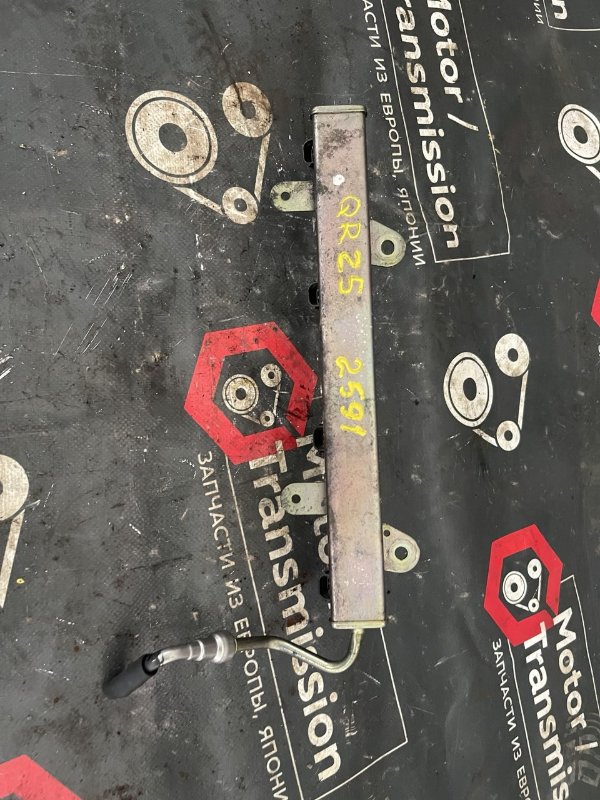 Топливная рампа с форсунками Nissan X-TRAIL 2006 T30 QR25 36803527 контрактная