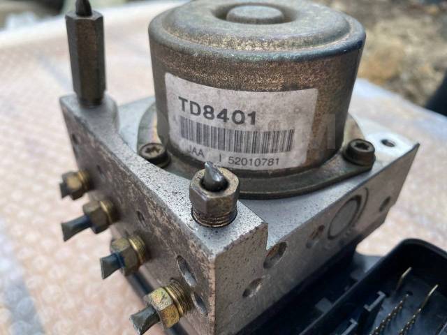 Блок ABS Elgrand E51 Блок ABS Elgrand E51