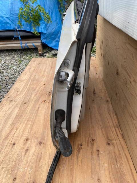 Дверь передняя правая Accord 2010 CW2