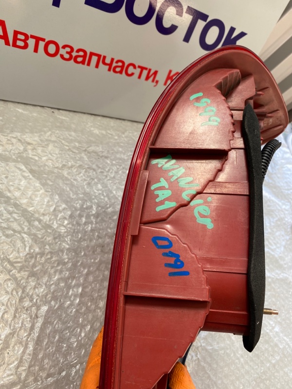 Стоп-сигнал правый Avancier TA1