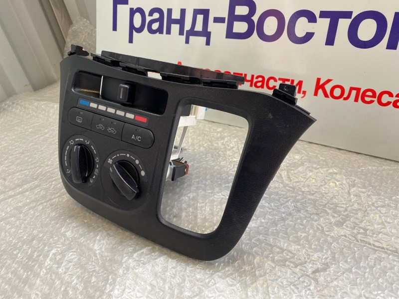 Блок управления климат-контролем Solio MA15S