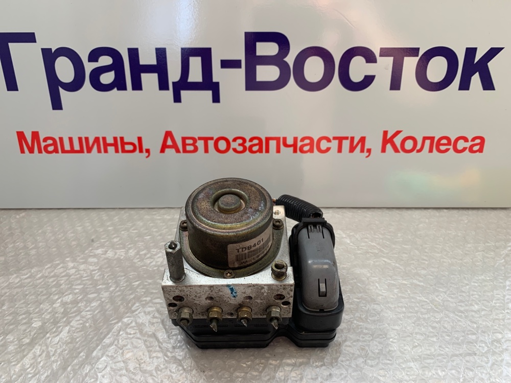 Запчасть блок abs Nissan Elgrand 2005 ME51 TD8401 контрактная Блок ABS Nissan Elgrand 2005 ME51 TD8401 контрактная