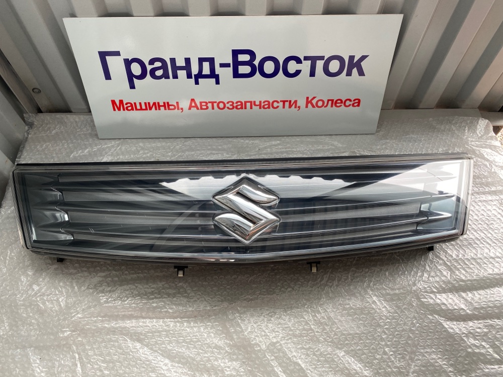 Запчасть решетка радиатора Suzuki Solio 2011 контрактная Решетка радиатора Suzuki Solio 2011 контрактная