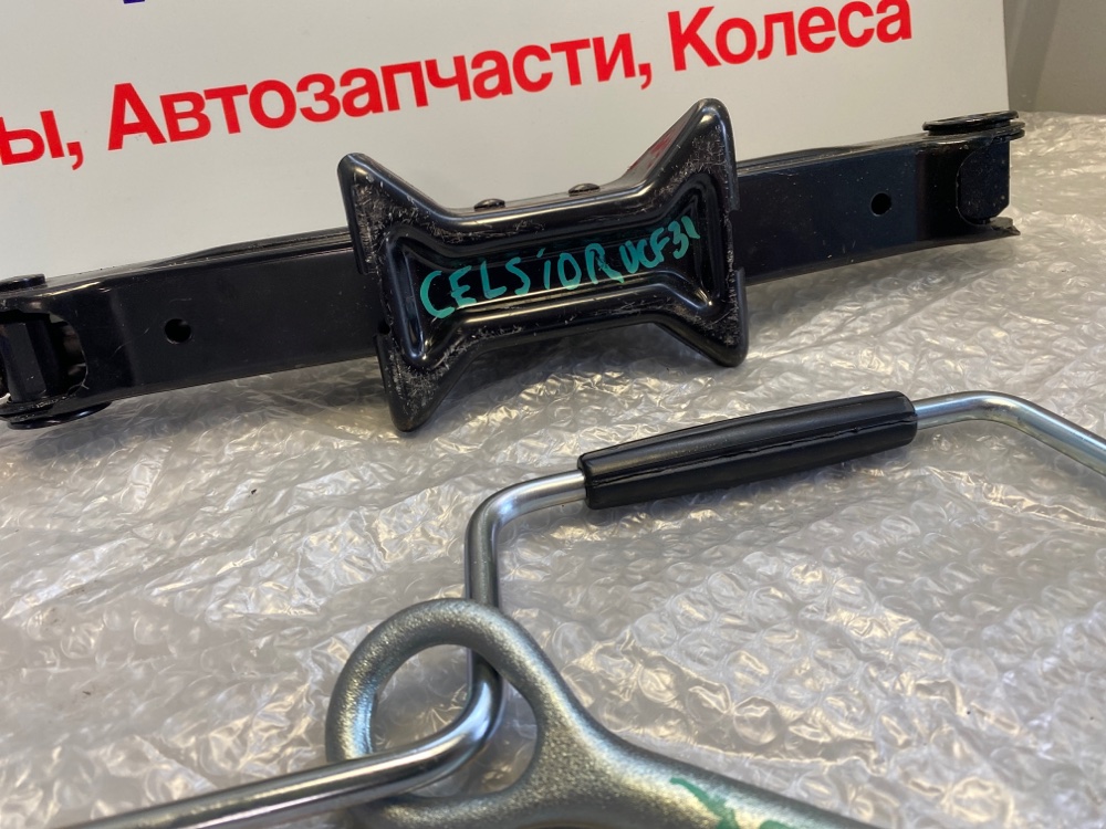 Домкрат Celsior UCF31