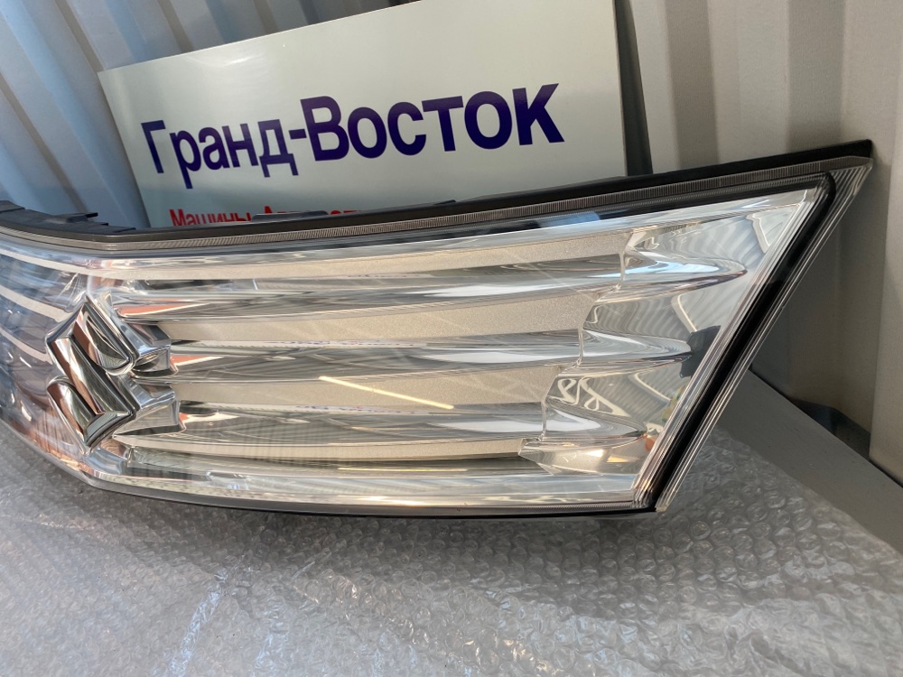 Решетка радиатора Suzuki Solio MA15S