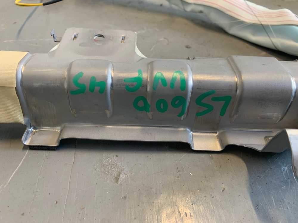 Подушка безопасности боковая правая LS600H 2008 UVF45 2UR