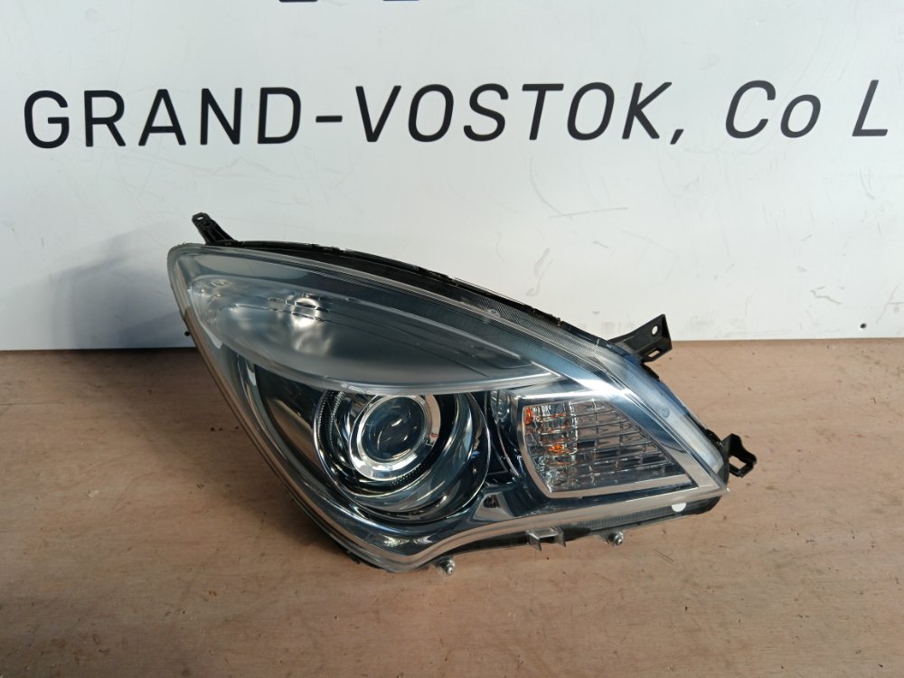 Запчасть фара правая Mitsubishi Delica D2 MB15S 35100-54M Б/У Фара правая Mitsubishi Delica D2 MB15S 35100-54M Б/У