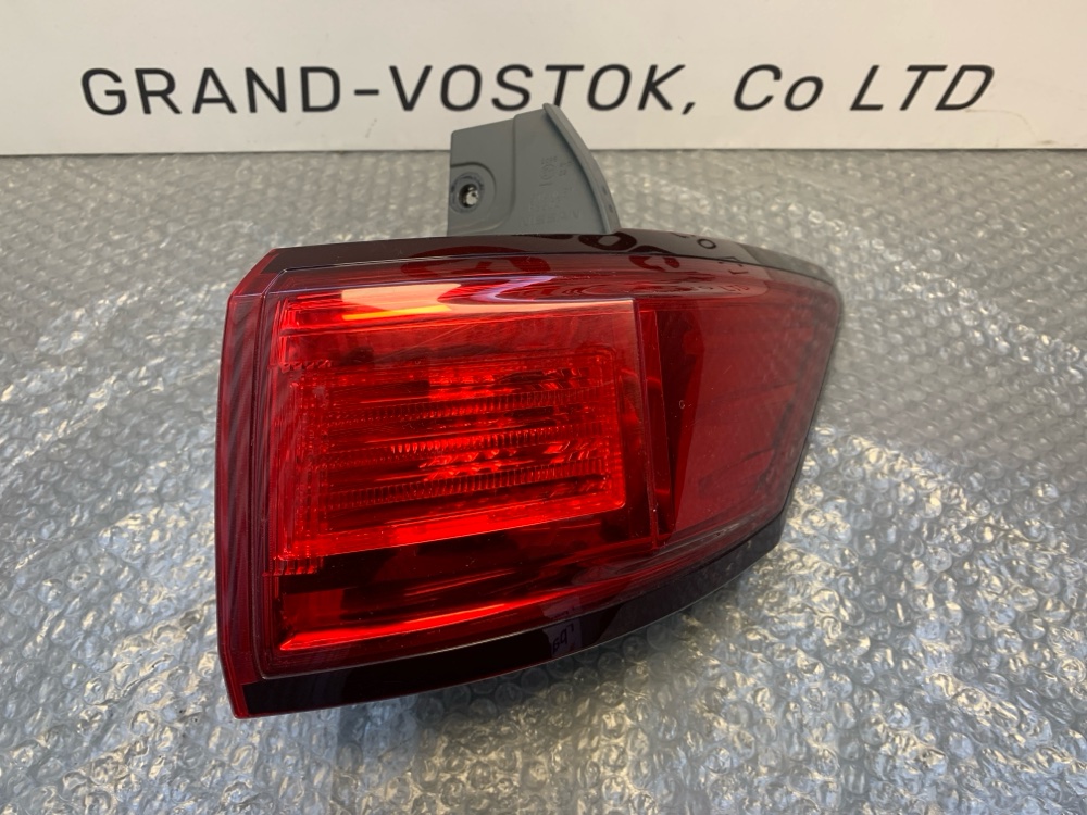 Стоп-сигнал правый Nissan Elgrand 2011 TE52 VQ25 8503 контрактная