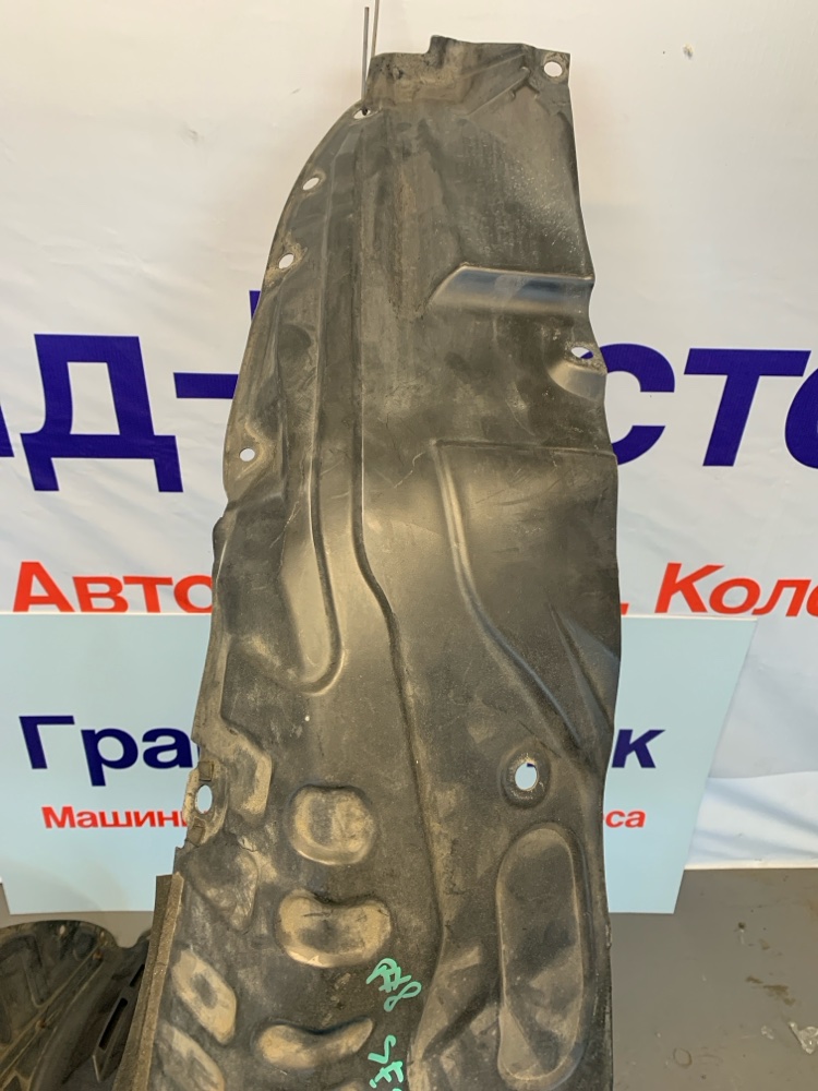 Подкрылок передний правый RX-8 2006 SE3P Подкрылок передний правый RX-8 2006 SE3P