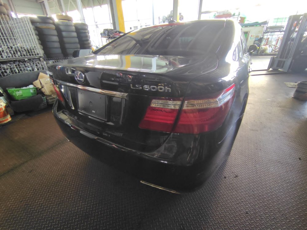 Блок управления LS600H 2008 UVF45 2UR