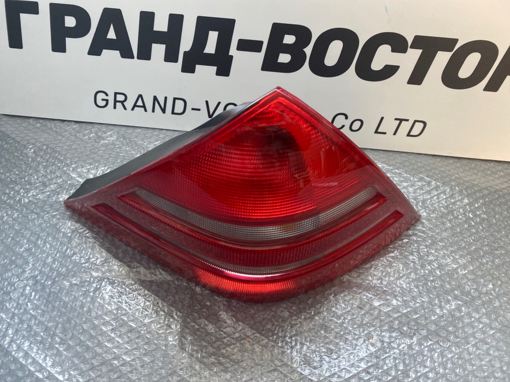 Стоп-сигнал правый SLK230 R170