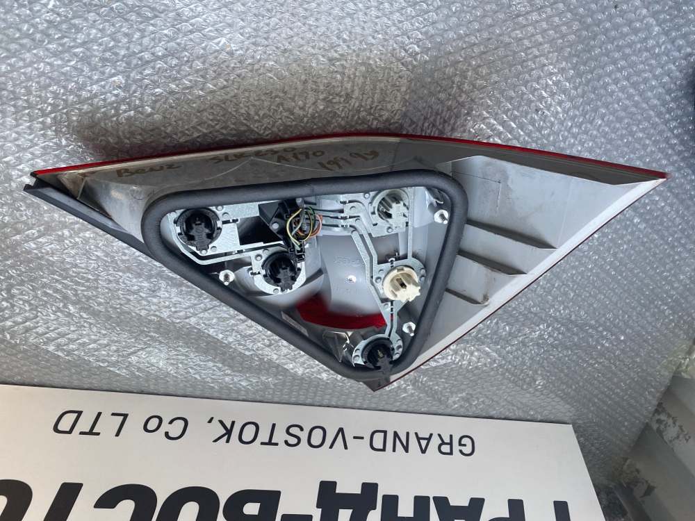 Стоп-сигнал правый SLK230 R170
