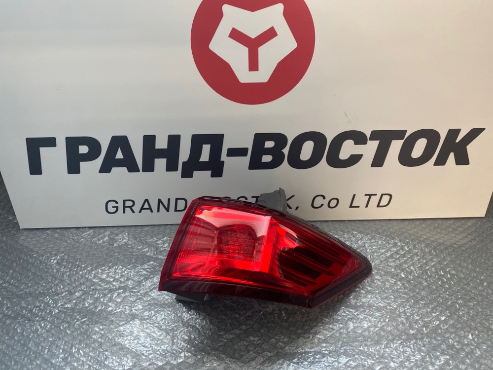 Запчасть стоп-сигнал правый Nissan Elgrand TE52 8503 Б/У Стоп-сигнал правый Nissan Elgrand TE52 8503 Б/У