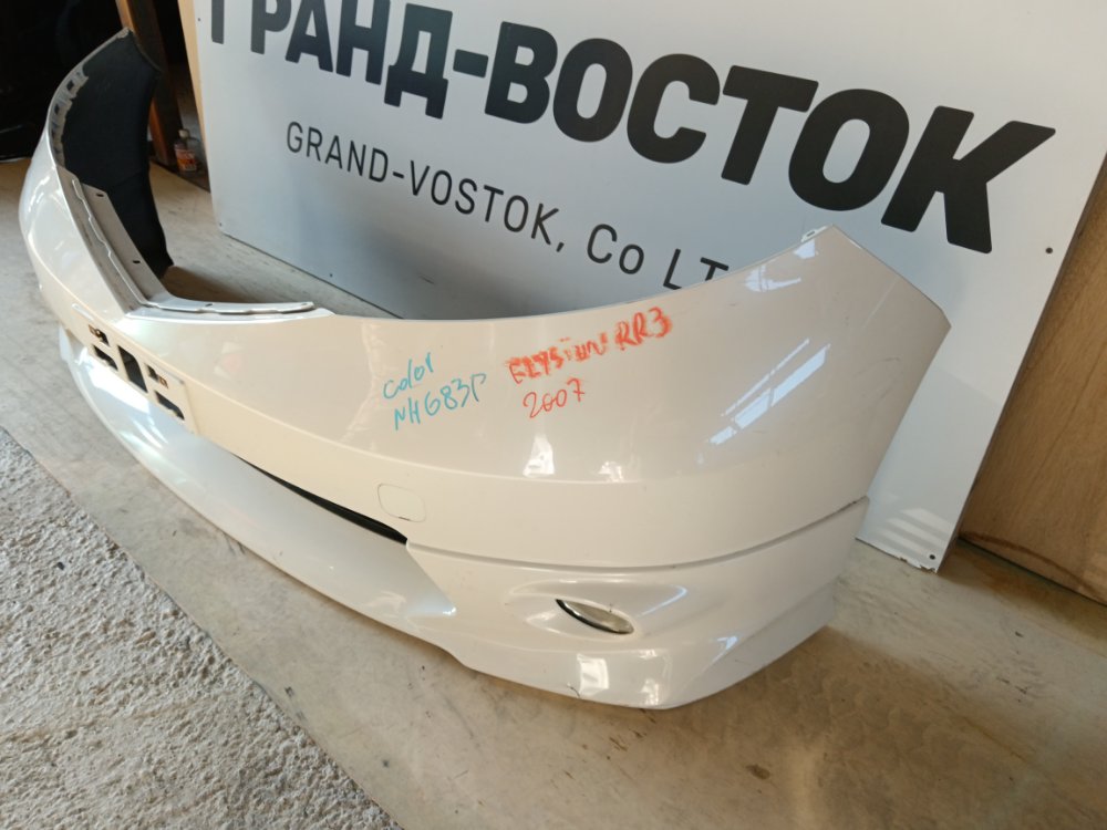 Бампер передний Honda Elysion RR3