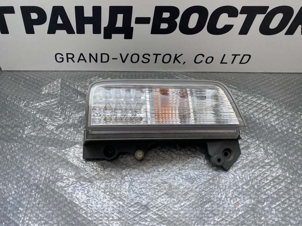 Запчасть стоп-сигнал правый Nissan Elgrand TE52 8960 Б/У Стоп-сигнал правый Nissan Elgrand TE52 8960 Б/У