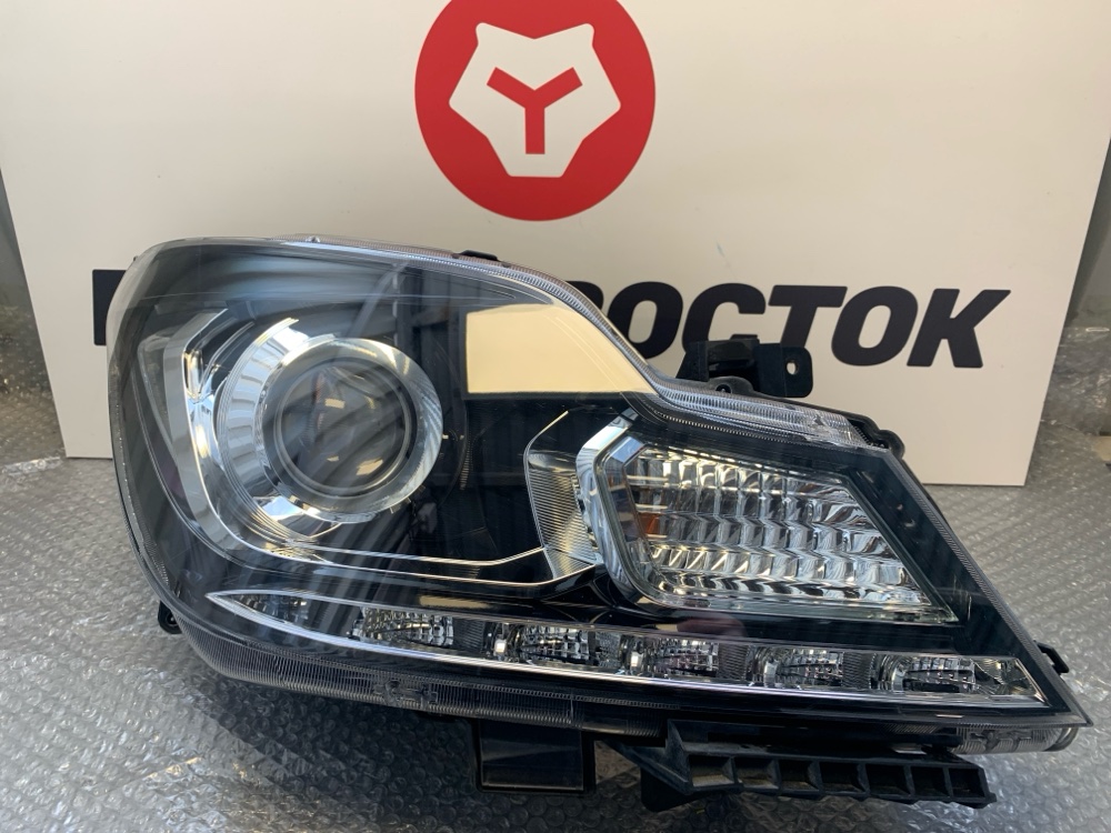 Фара правая Suzuki Solio MA15S 100-59273 контрактная