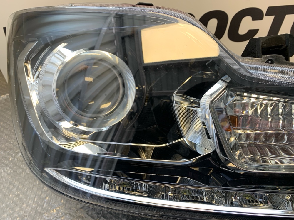 Фара правая Suzuki Solio MA15S